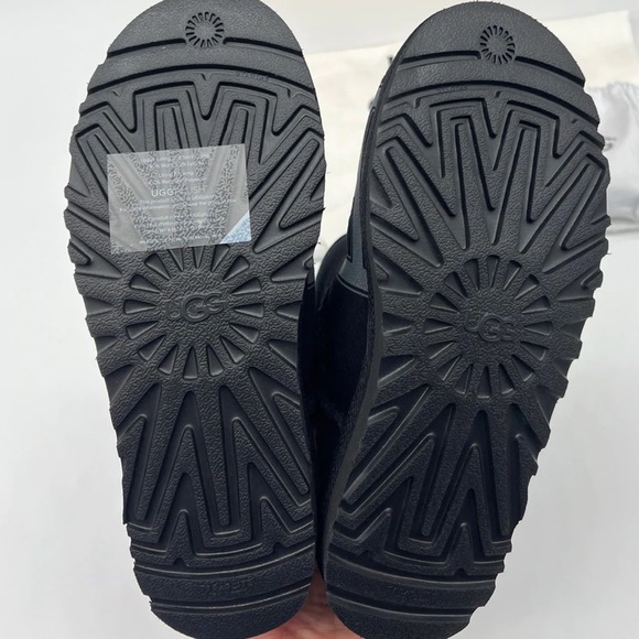 Telfar x UGG - Picture 3 of 4